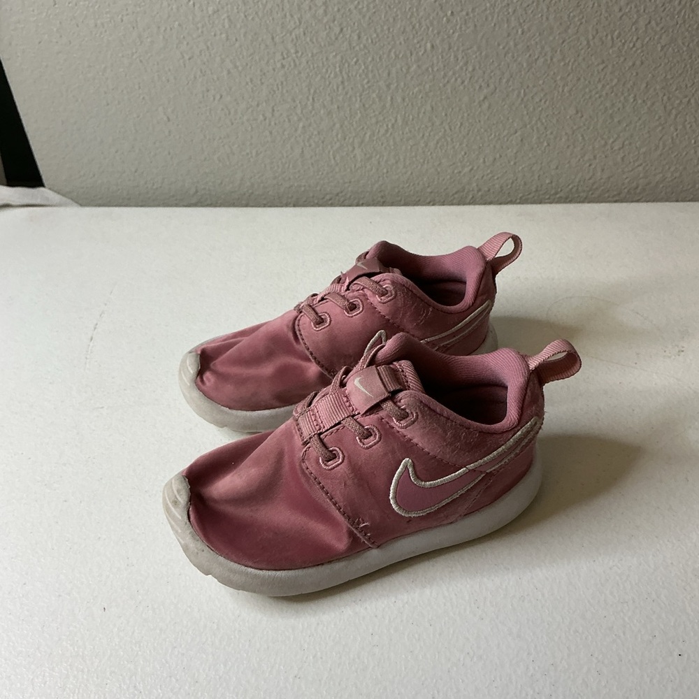 Nike Kids Pink Sneakers